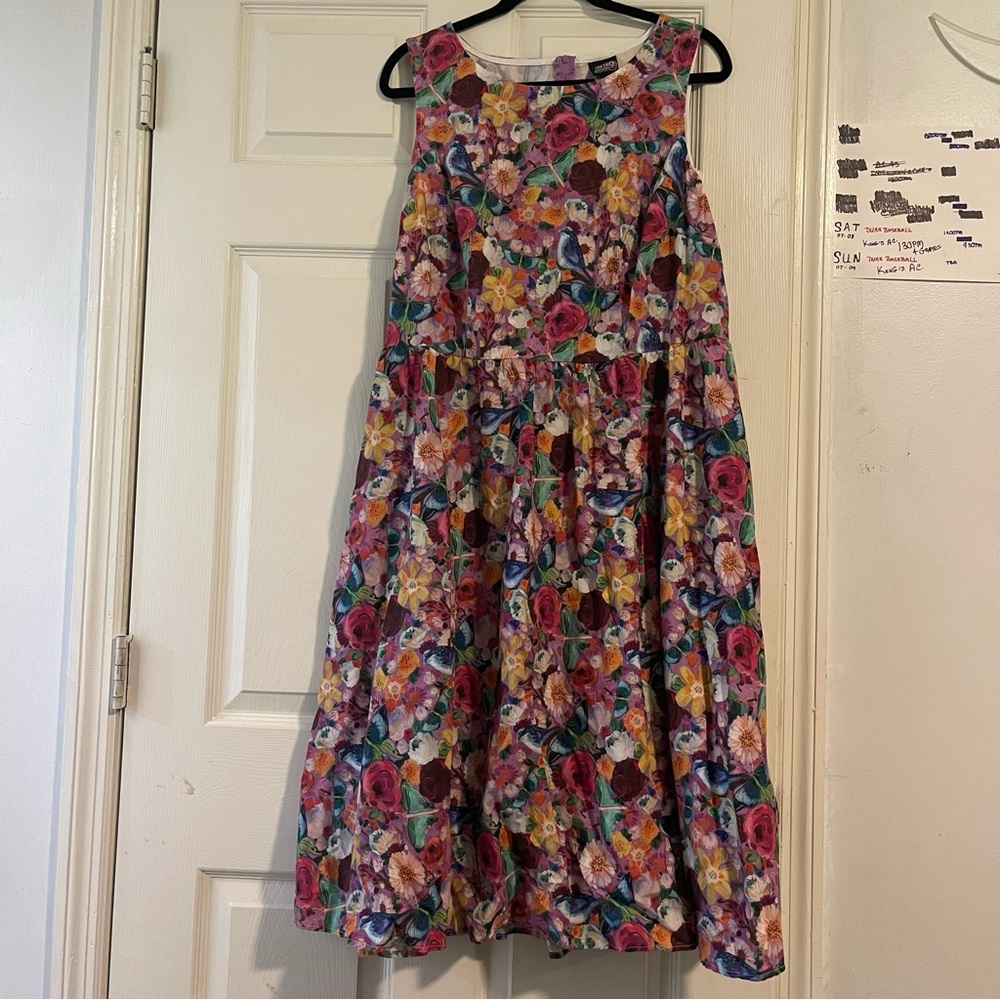 2x plus size fit and flare retrolicious floral pocket dress